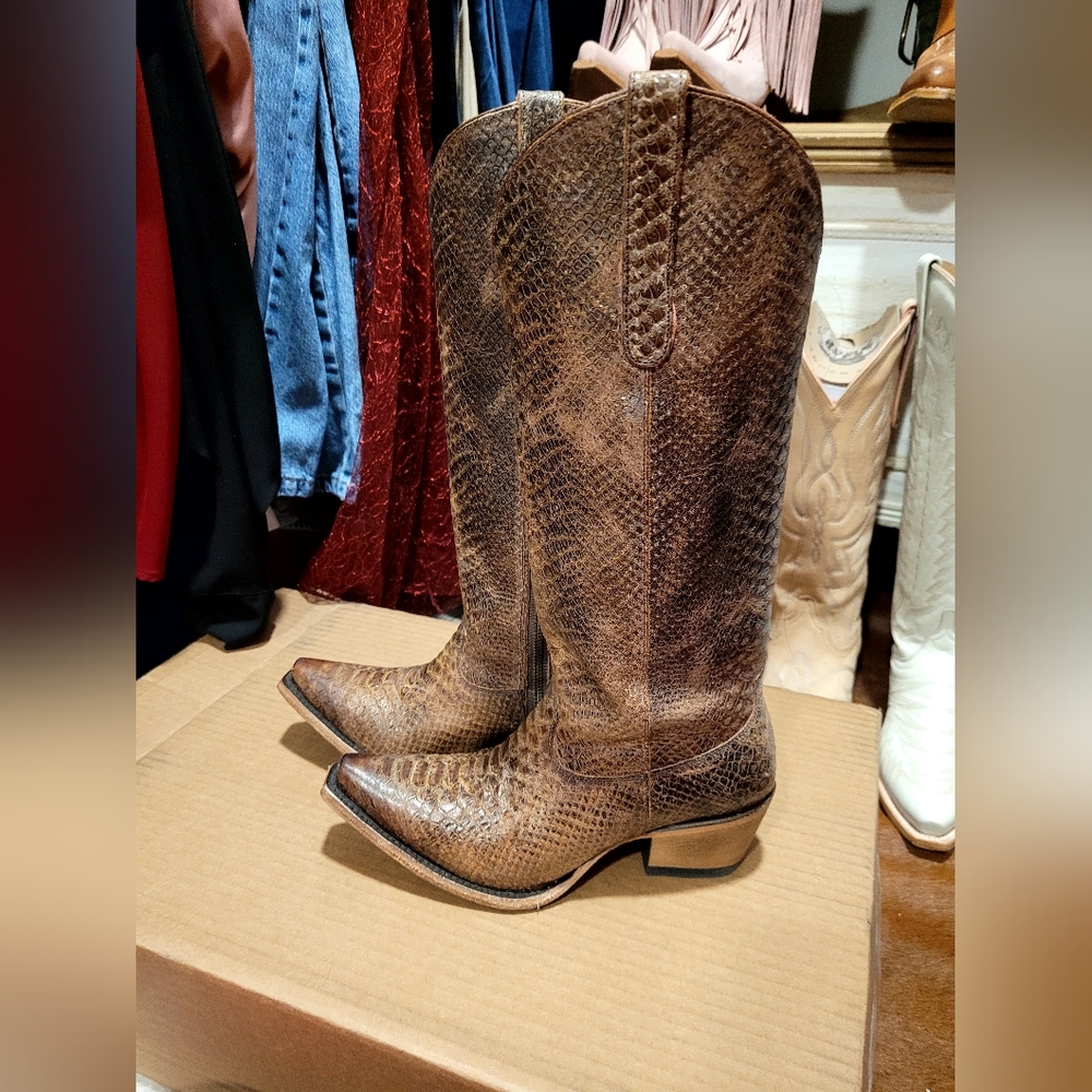 Junk Gypsy Desert Highway Boot Brown